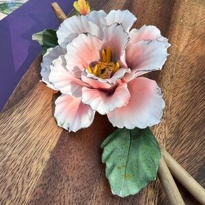 Elegant Vintage porcelain Peony Floral Accent
